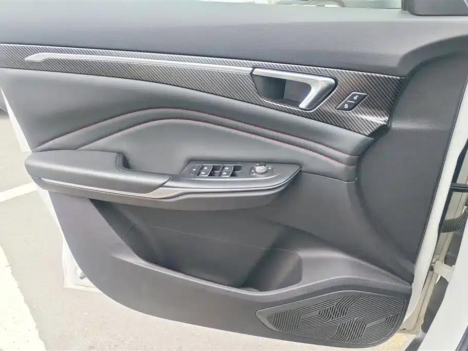 Bestune T55 2023 1.5T Automatic Leap Forward Edition — миниатюра 7