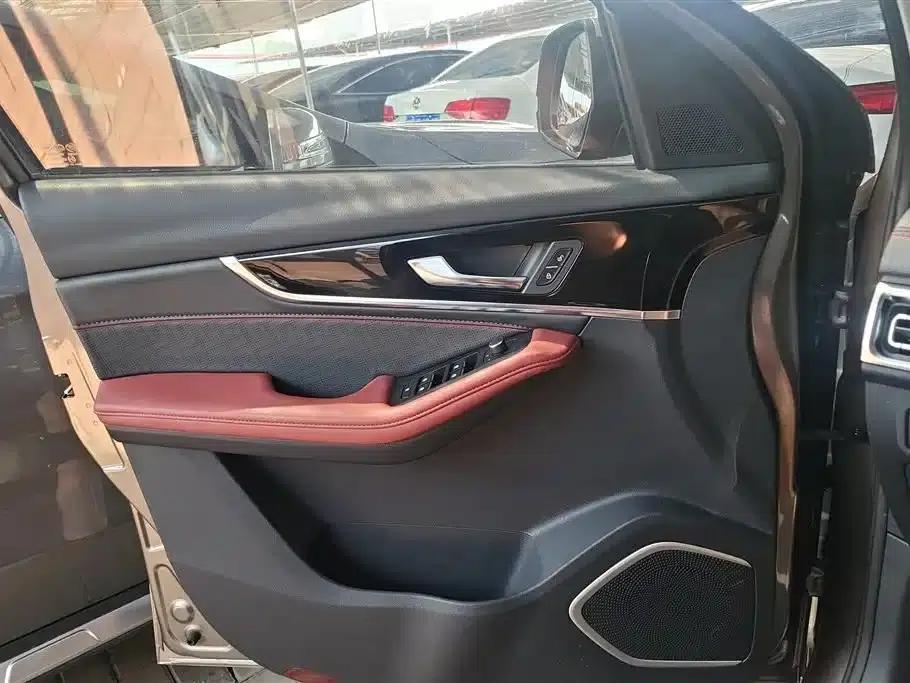 Bestune T33 2019 1.6L Automatic Deluxe Edition (National VI Emission Standard) — миниатюра 7