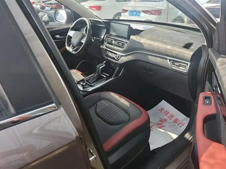 Bestune T33 2019 1.6L Automatic Deluxe Edition (National VI Emission Standard) — миниатюра 8