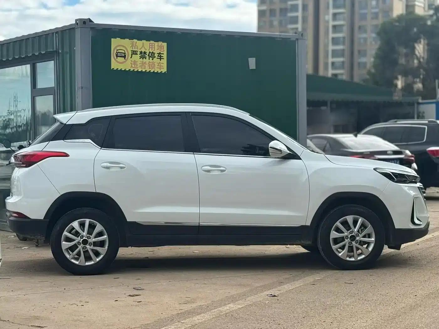 Beijing X3 2019 1.5L Manual Glory Edition — миниатюра 4