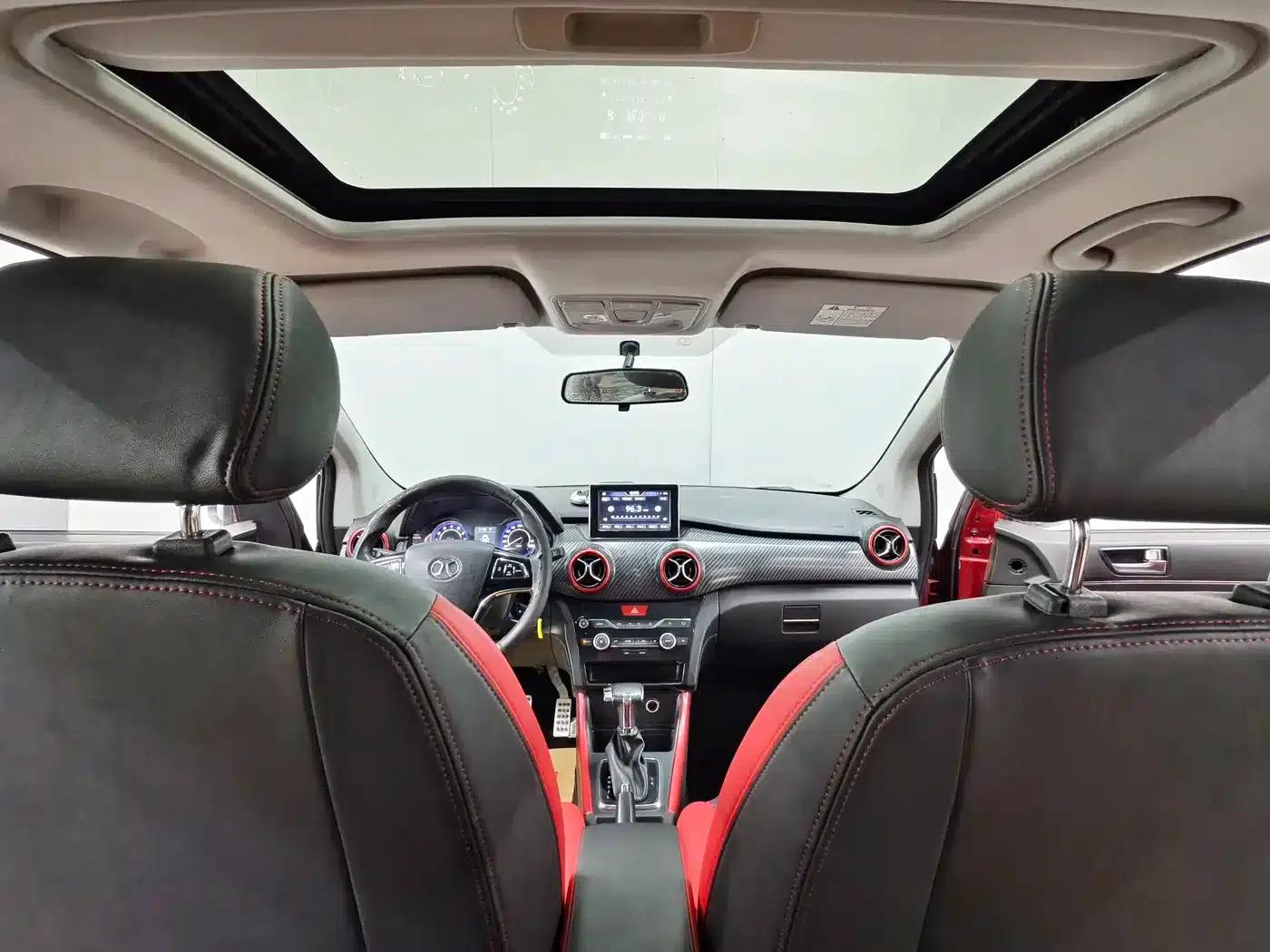 2015 Senova X25 1.5L Automatic Elite — миниатюра 10