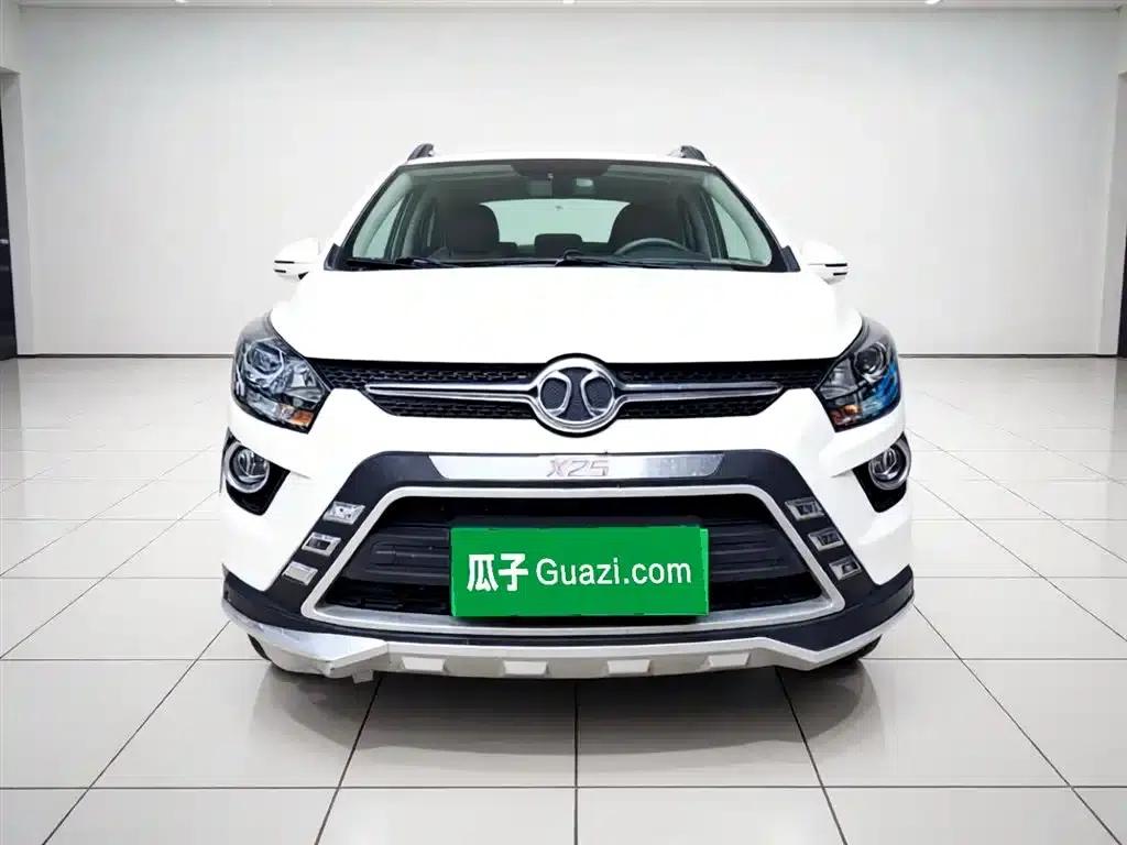 2015 Senova X25 1.5L Manual Comfort Model — миниатюра 2