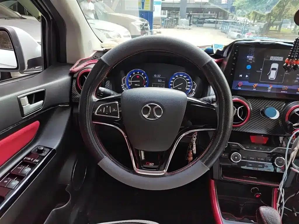 2015 Senova X25 1.5L Manual Comfort Model — миниатюра 11