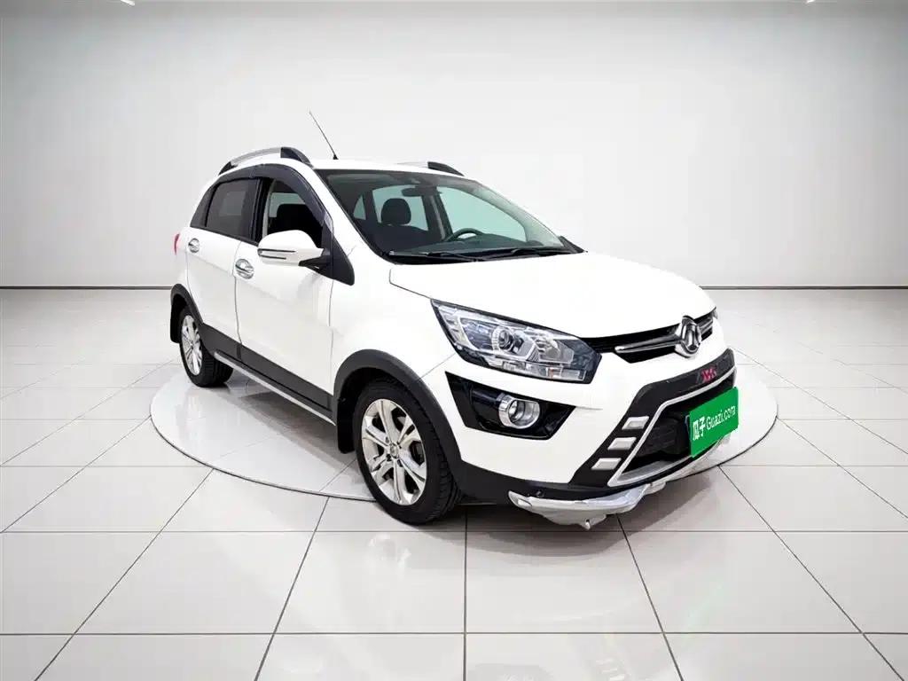 2015 Senova X25 1.5L Manual Comfort Model — миниатюра 3