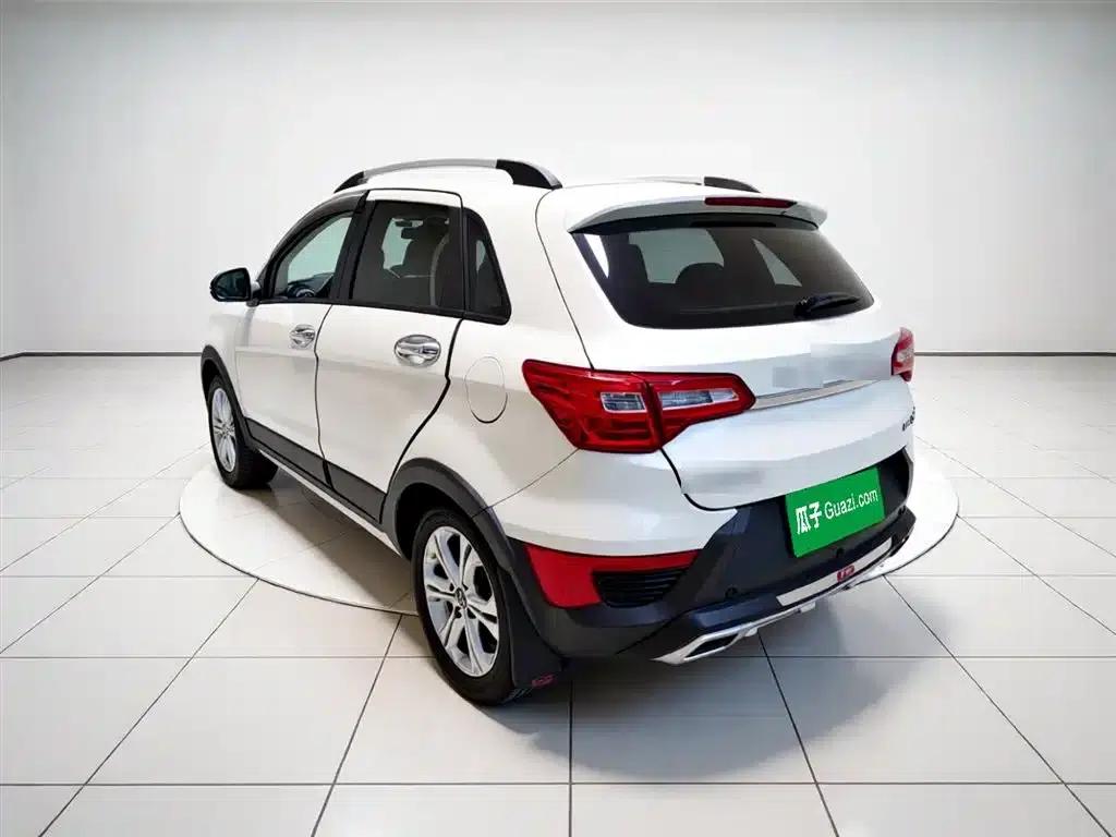 2015 Senova X25 1.5L Manual Comfort Model — миниатюра 4