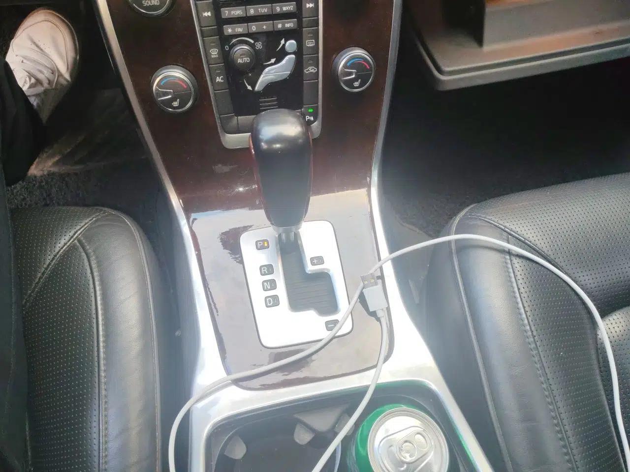 Volvo S80L 2012 2.0T T5 Luxury Edition — миниатюра 14