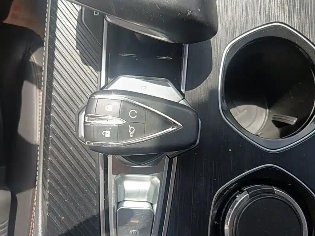Changan UNI-K Smart Electric iDD 2022 Blue Whale iDD 130km 1.5T Premium Edition — миниатюра 17