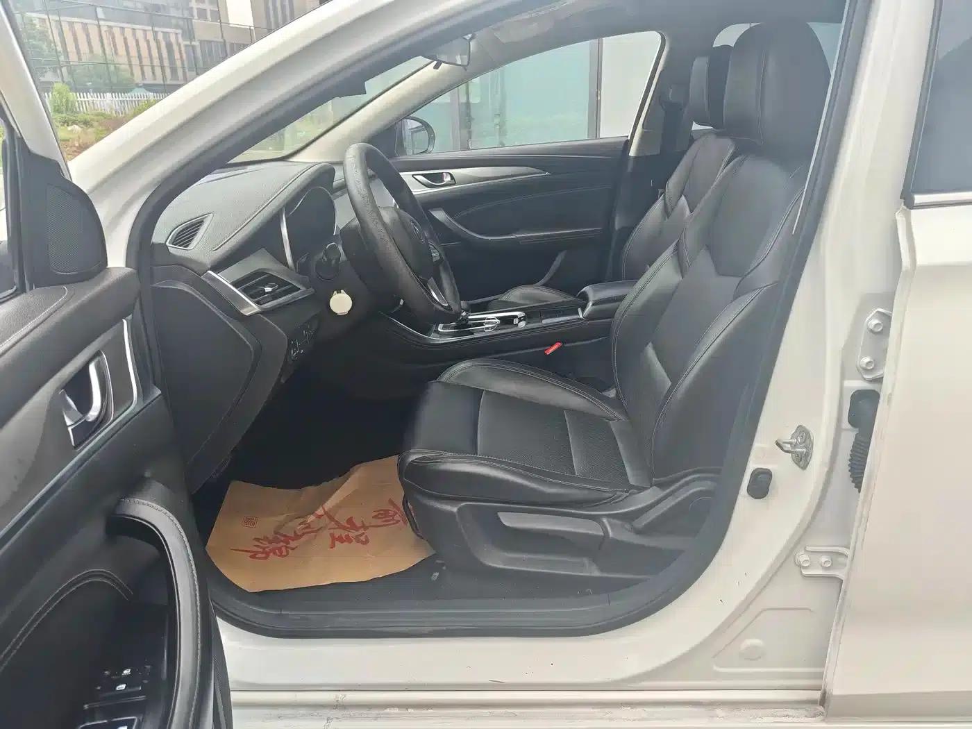 Changan Eado New Energy 2019 EV460 Smart Edition — миниатюра 3