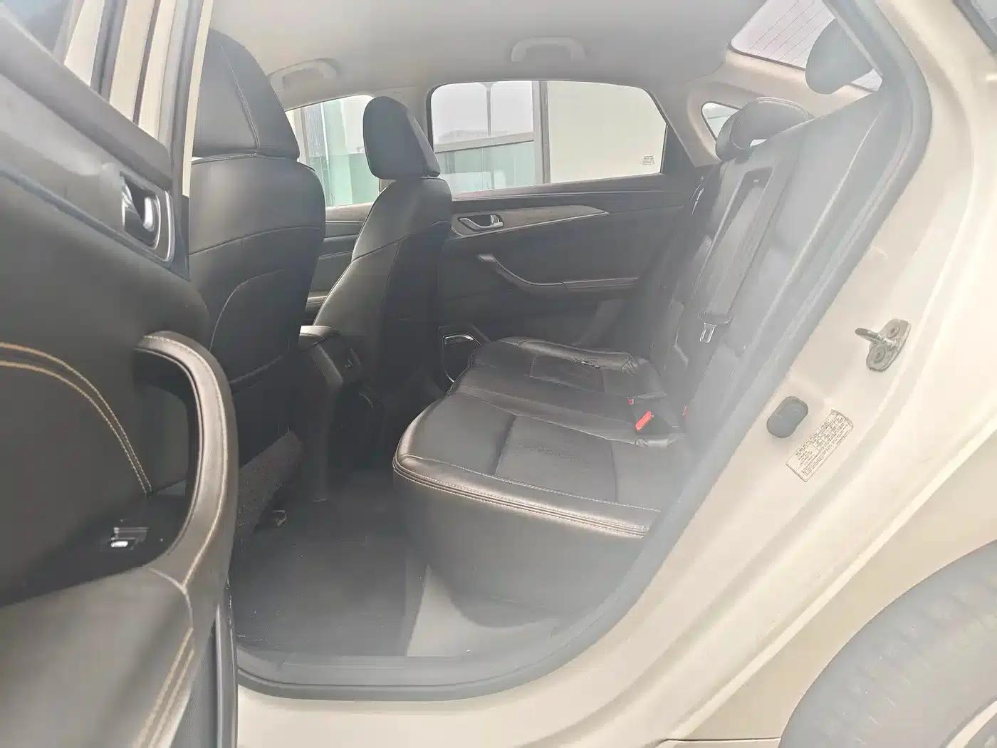Changan Eado New Energy 2019 EV460 Smart Edition — миниатюра 4