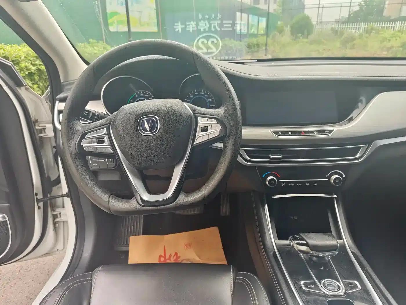 Changan Eado New Energy 2019 EV460 Smart Edition — миниатюра 6