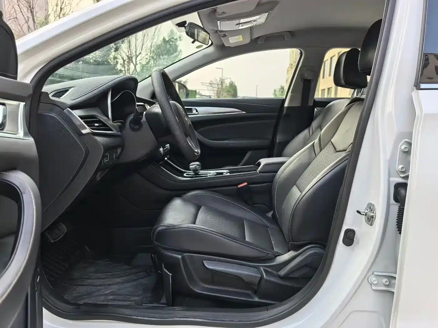 Changan Eado New Energy 2019 EV460 Shared Edition — миниатюра 4