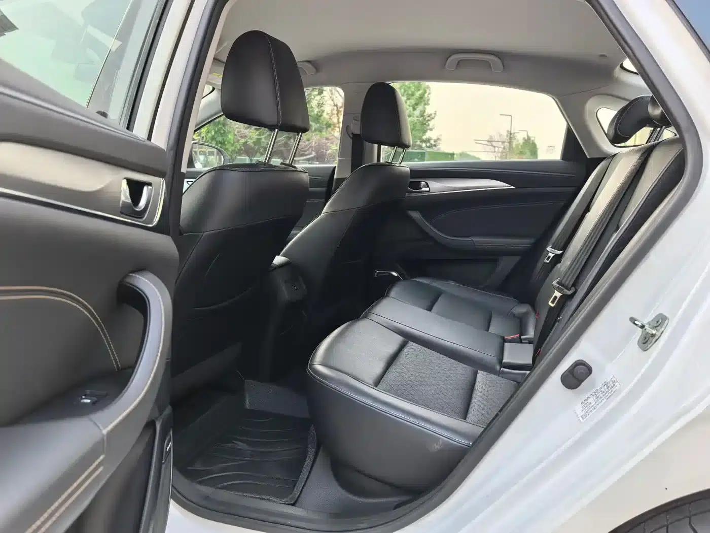 Changan Eado New Energy 2019 EV460 Shared Edition — миниатюра 5