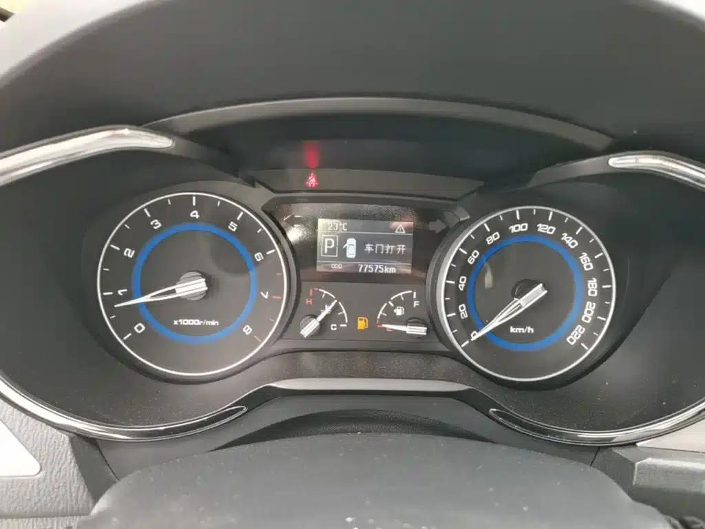 Yuexiang V7 2016 1.6L Automatic Enjoyment Edition (National V Emission Standard) — миниатюра 12