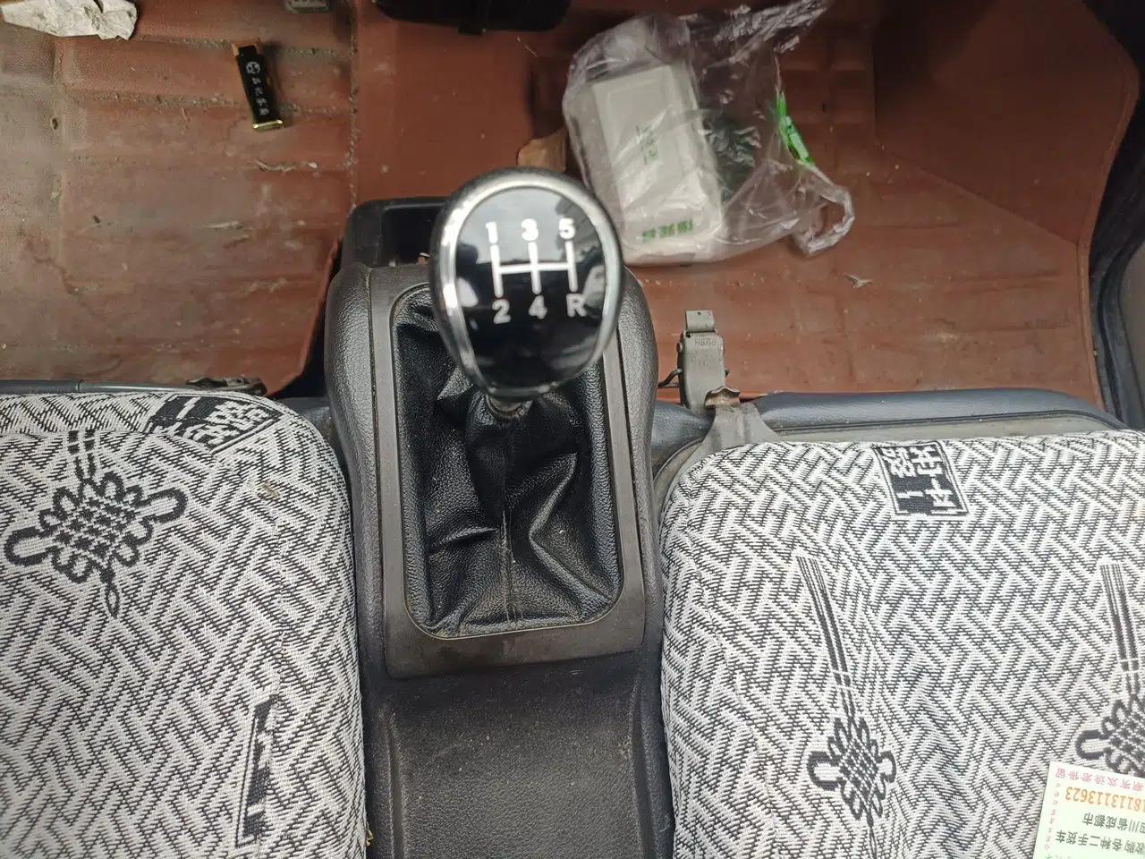 Wuling Rongguang Small Truck 2012 1.5L Single-Row Basic Version L3C — миниатюра 14