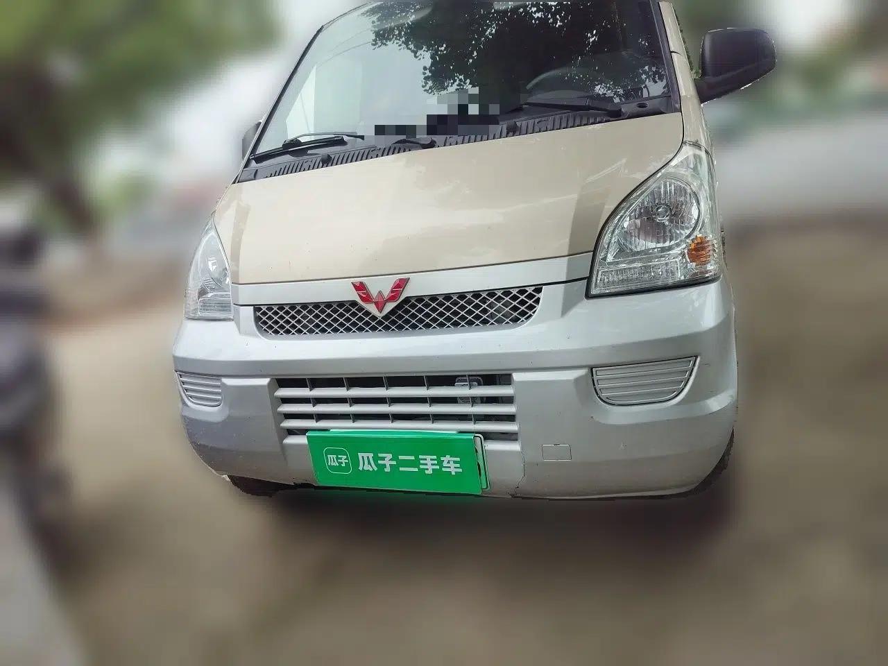 Wuling Rongguang EV 2020 Basic Version 7-Seater 300 km — миниатюра 2