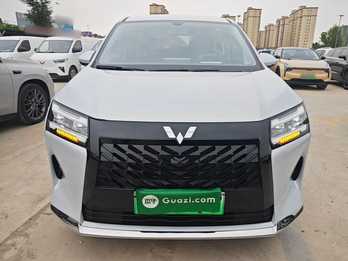 Wuling Starlight 730 2025 Model Plug-in Hybrid 125km Luxury Edition — миниатюра 2