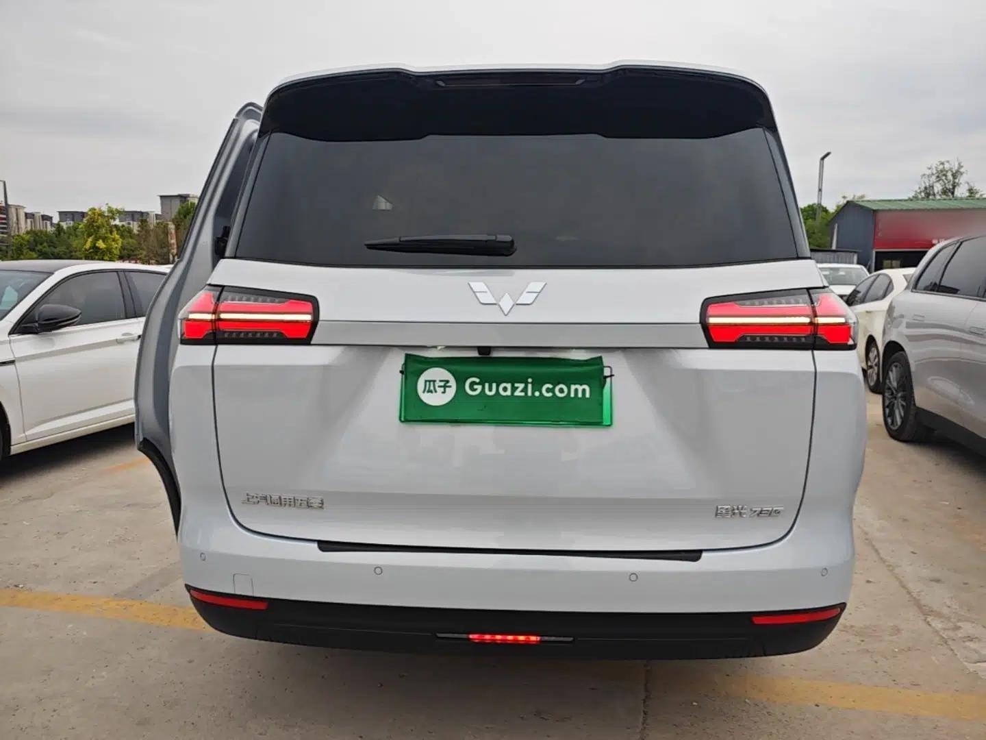 Wuling Starlight 730 2025 Model Plug-in Hybrid 125km Luxury Edition — миниатюра 5