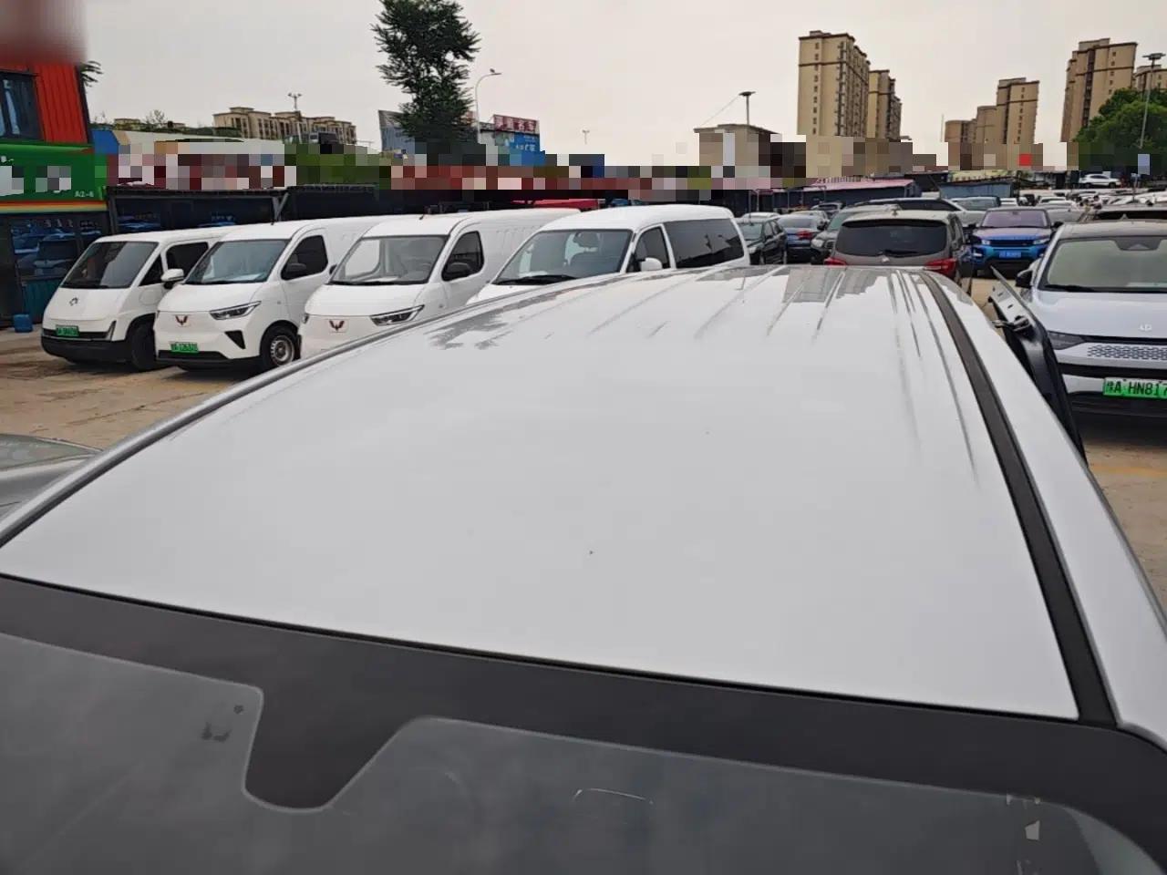 Wuling Starlight 730 2025 Model Plug-in Hybrid 125km Luxury Edition — миниатюра 7