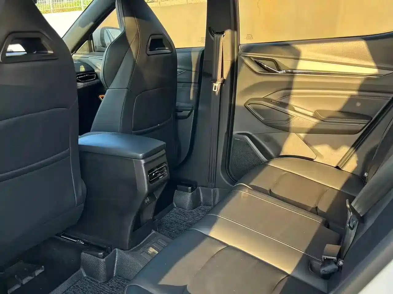 Changan Oushang X5 PLUS 2023 Facelift 1.5T DCT Premium Edition — миниатюра 11