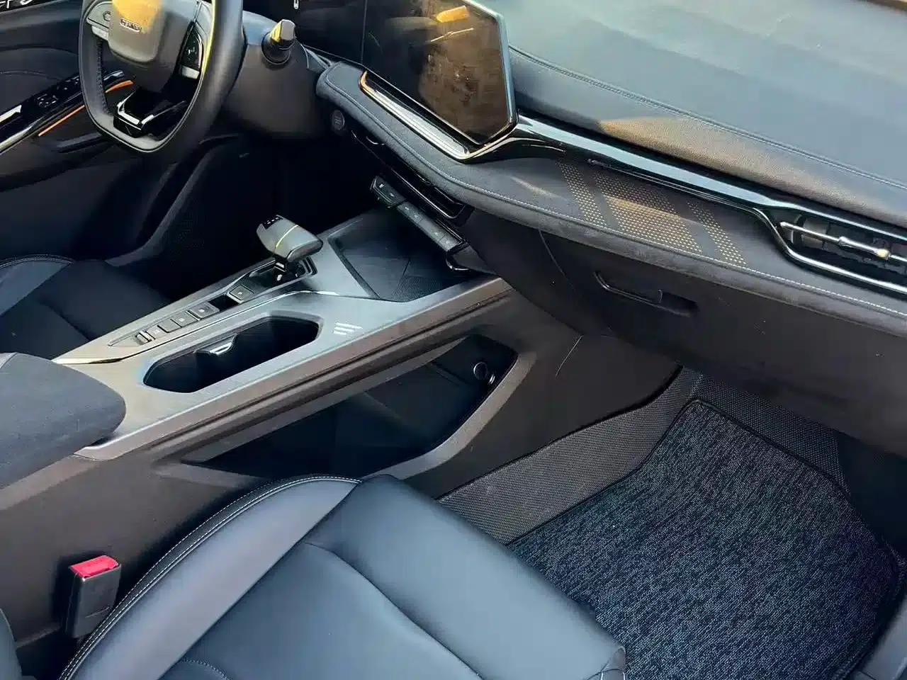 Changan Oushang X5 PLUS 2023 Facelift 1.5T DCT Premium Edition — миниатюра 12