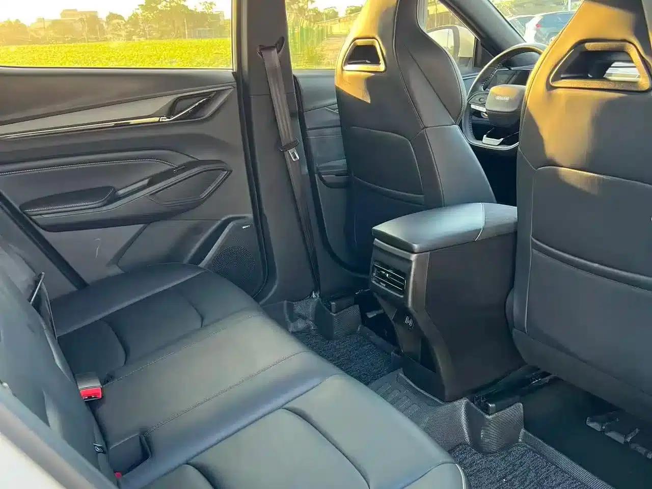 Changan Oushang X5 PLUS 2023 Facelift 1.5T DCT Premium Edition — миниатюра 10
