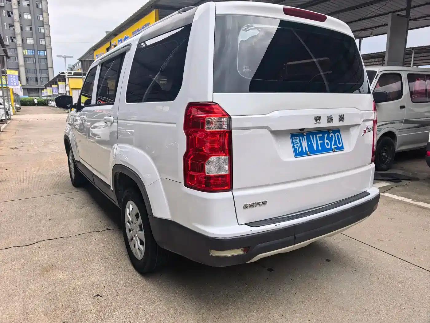 Changan Oushang X70A 2018 Model 1.5L Manual Standard Edition — миниатюра 5