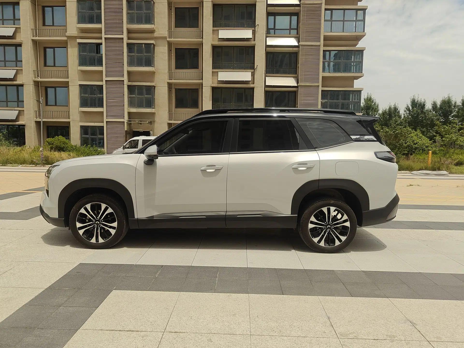 Wuling Xingguang 560 New Energy 2026 Model, Plug-in Hybrid, 125 km, Luxury Version — миниатюра 12