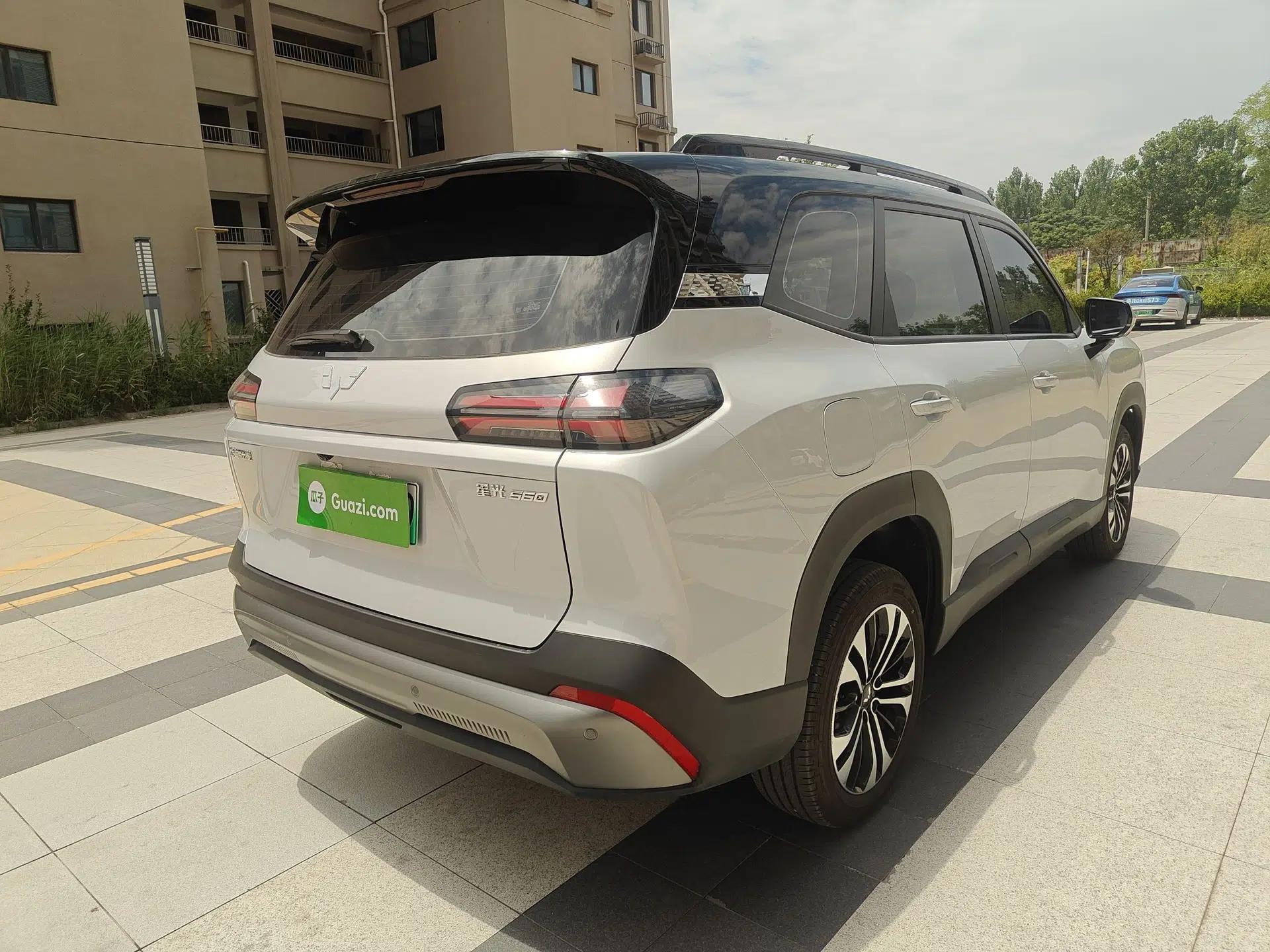 Wuling Xingguang 560 New Energy 2026 Model, Plug-in Hybrid, 125 km, Luxury Version — миниатюра 6