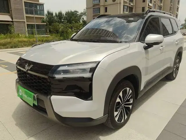 Wuling Xingguang 560 New Energy 2026 Model, Plug-in Hybrid, 125 km, Luxury Version