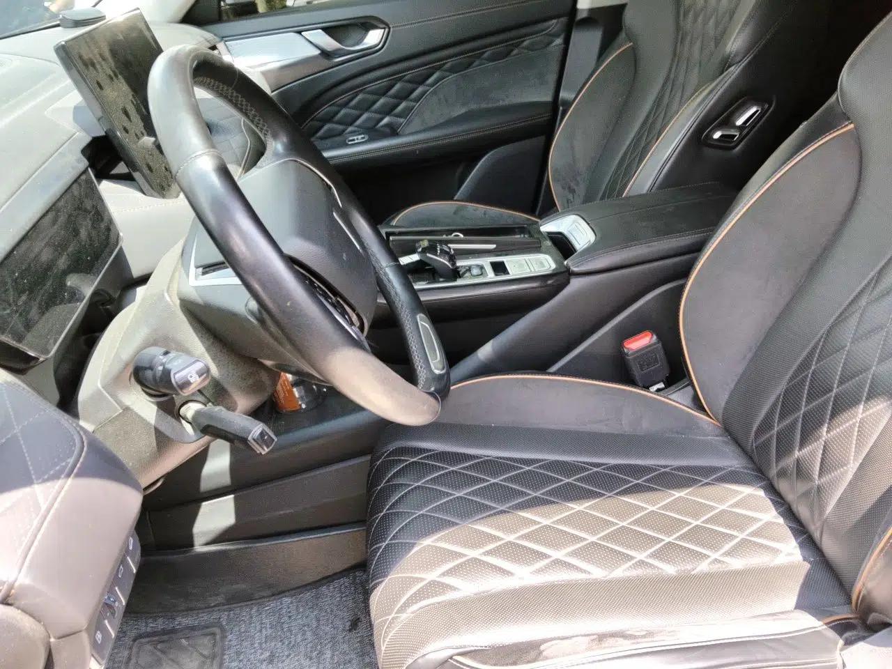 Wey Latte DHT-PHEV 2022 1.5T Two-Wheel-Drive Extra-Large Version — миниатюра 15