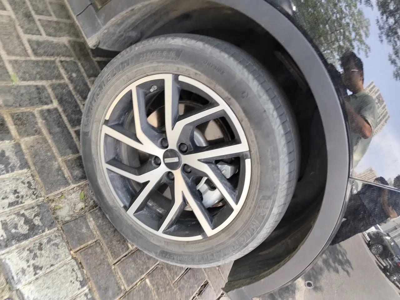 Wey Latte DHT-PHEV 2022 1.5T Two-Wheel-Drive Extra-Large Version — миниатюра 8