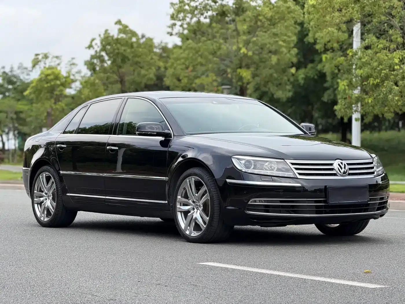 Phaeton 2015 3.6L Premium Edition — миниатюра 3