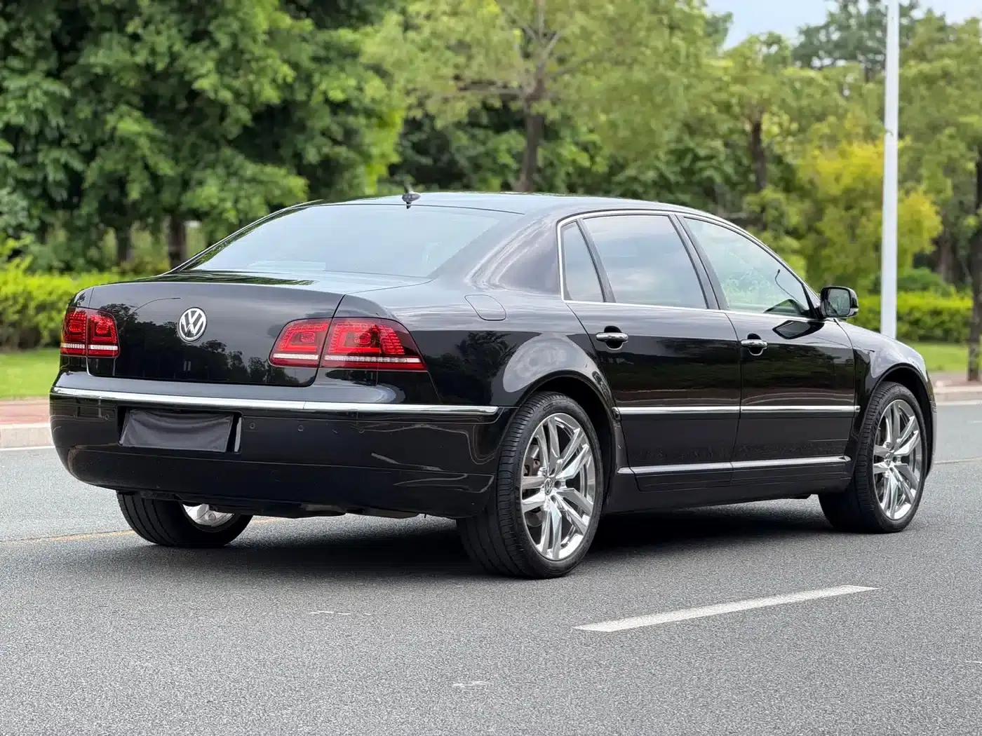 Phaeton 2015 3.6L Premium Edition — миниатюра 6