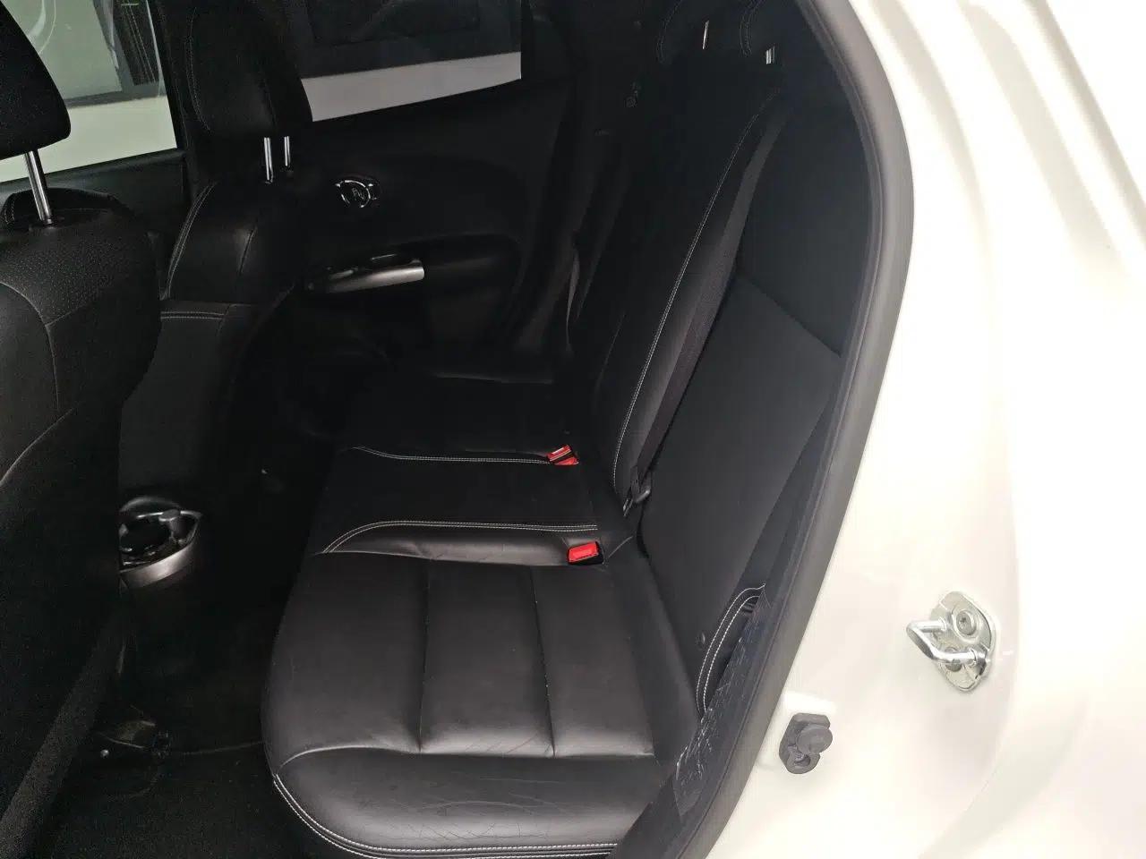 Infiniti ESQ 2014 1.6L Luxury Edition — миниатюра 17