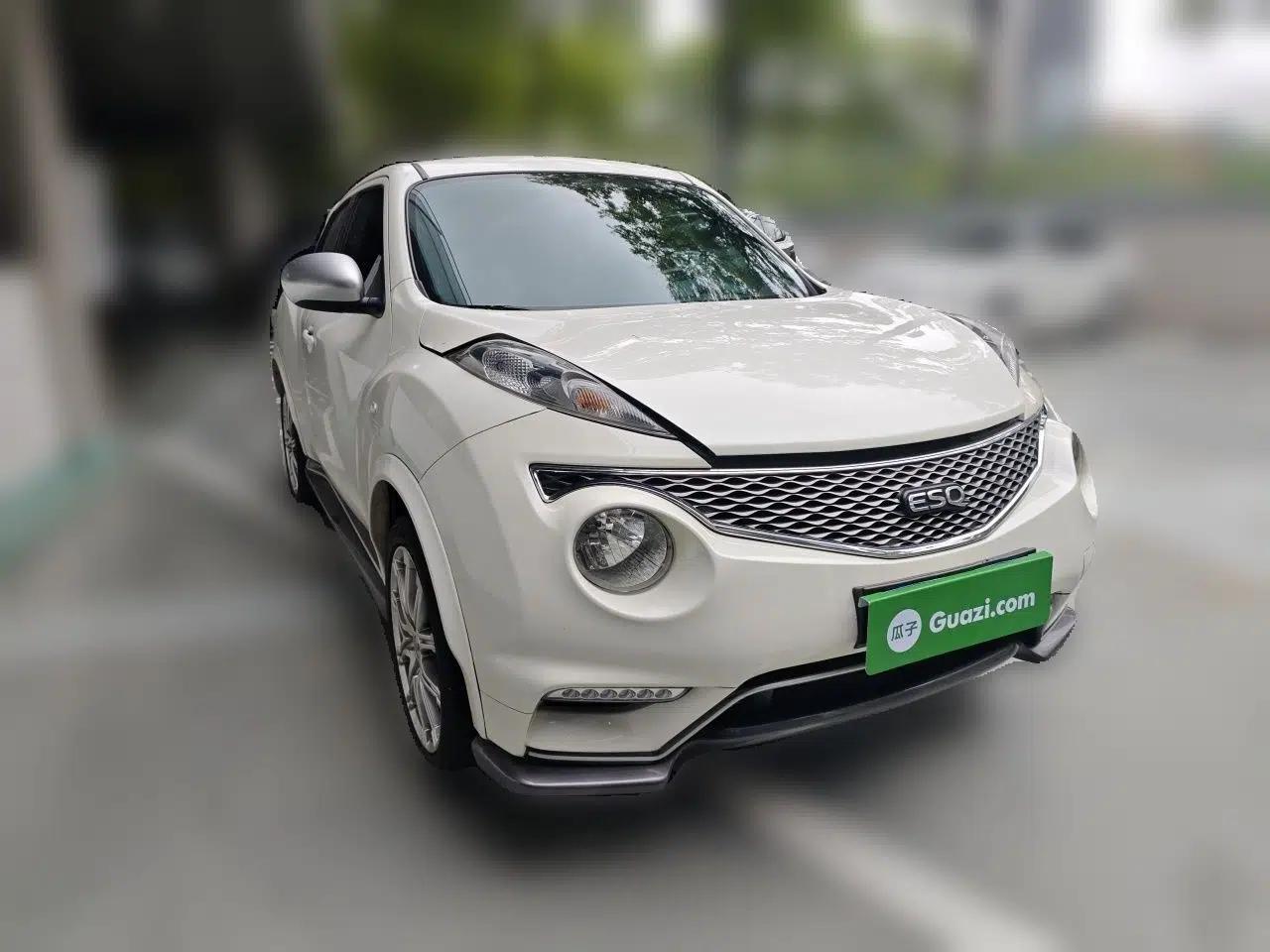Infiniti ESQ 2014 1.6L Luxury Edition — миниатюра 3