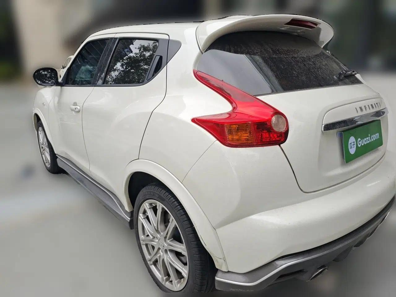 Infiniti ESQ 2014 1.6L Luxury Edition — миниатюра 4