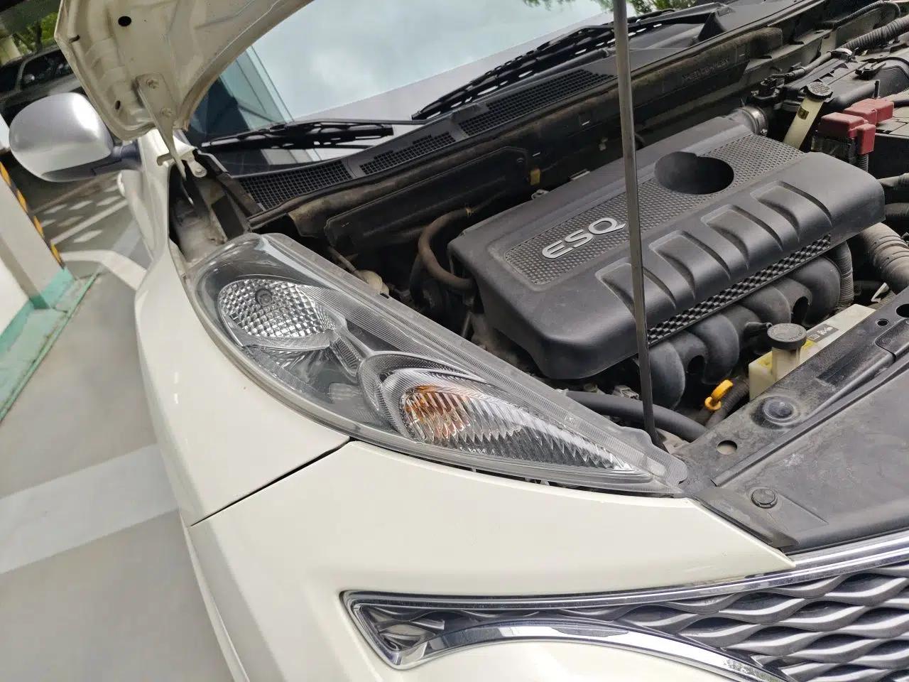 Infiniti ESQ 2014 1.6L Luxury Edition — миниатюра 7