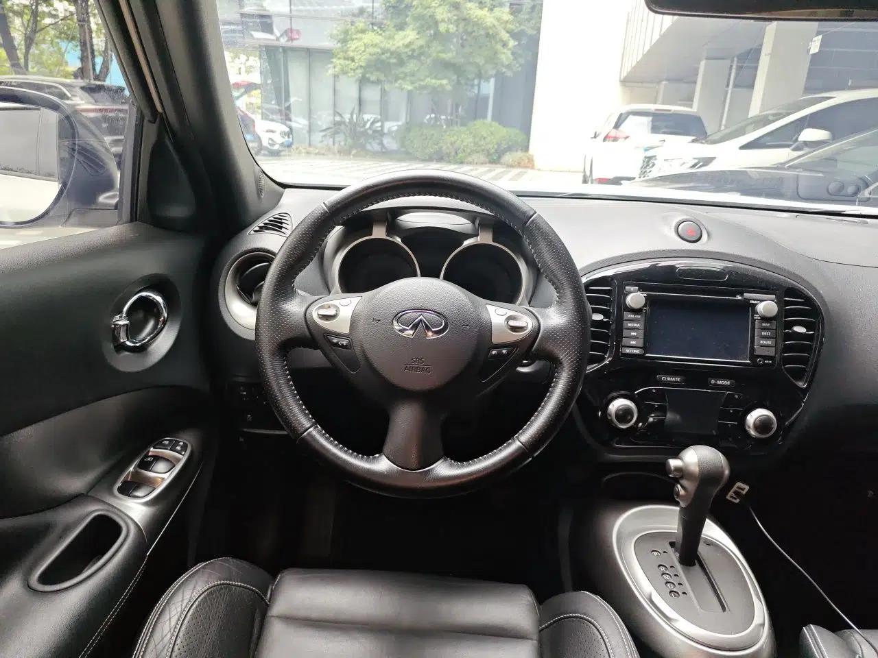 Infiniti ESQ 2014 1.6L Luxury Edition — миниатюра 10