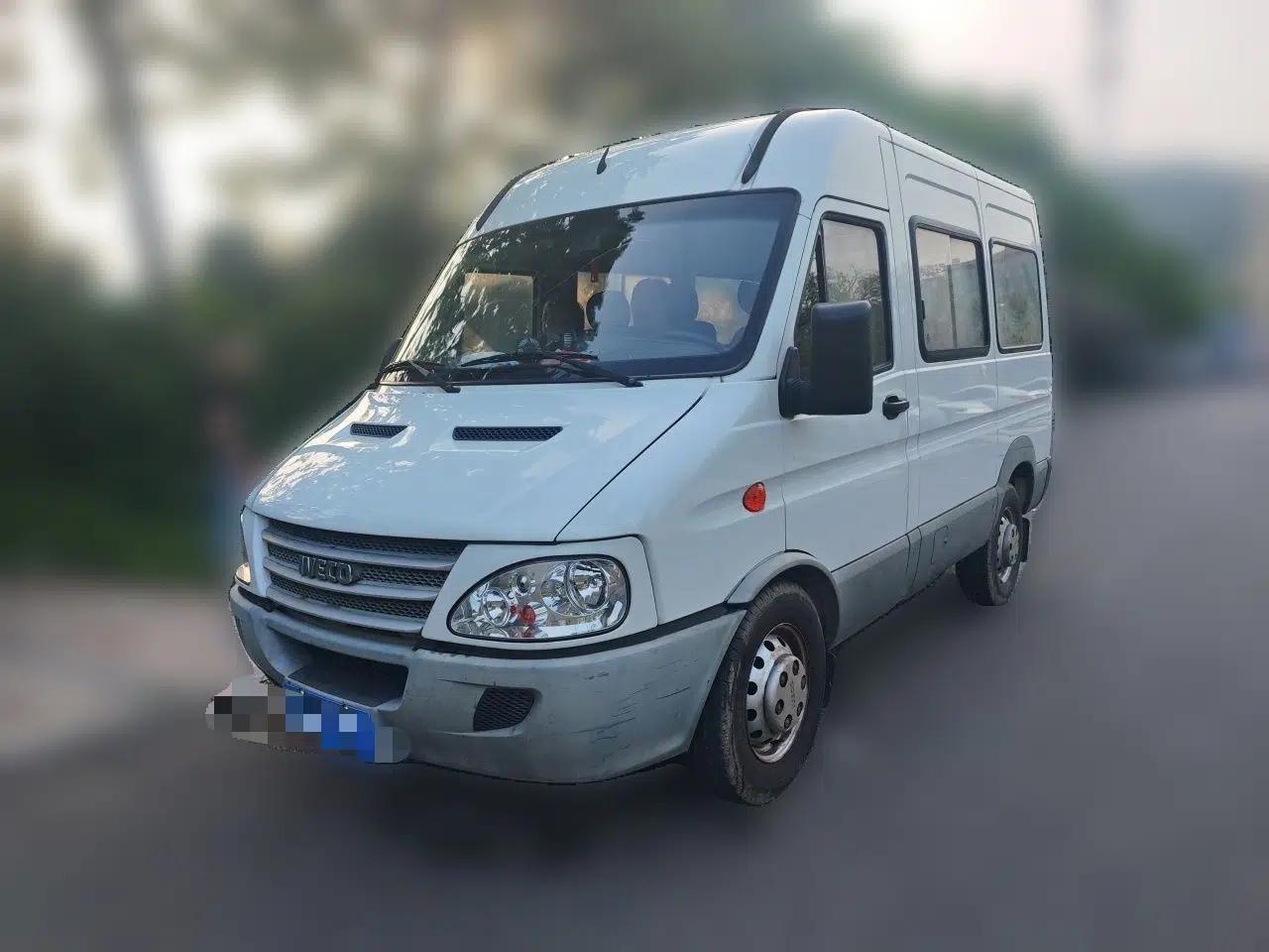Iveco Power Daily 2017 2.5T Classic A32 Mid-Roof 6-7 Seater Bus 47Z5 — миниатюра 1