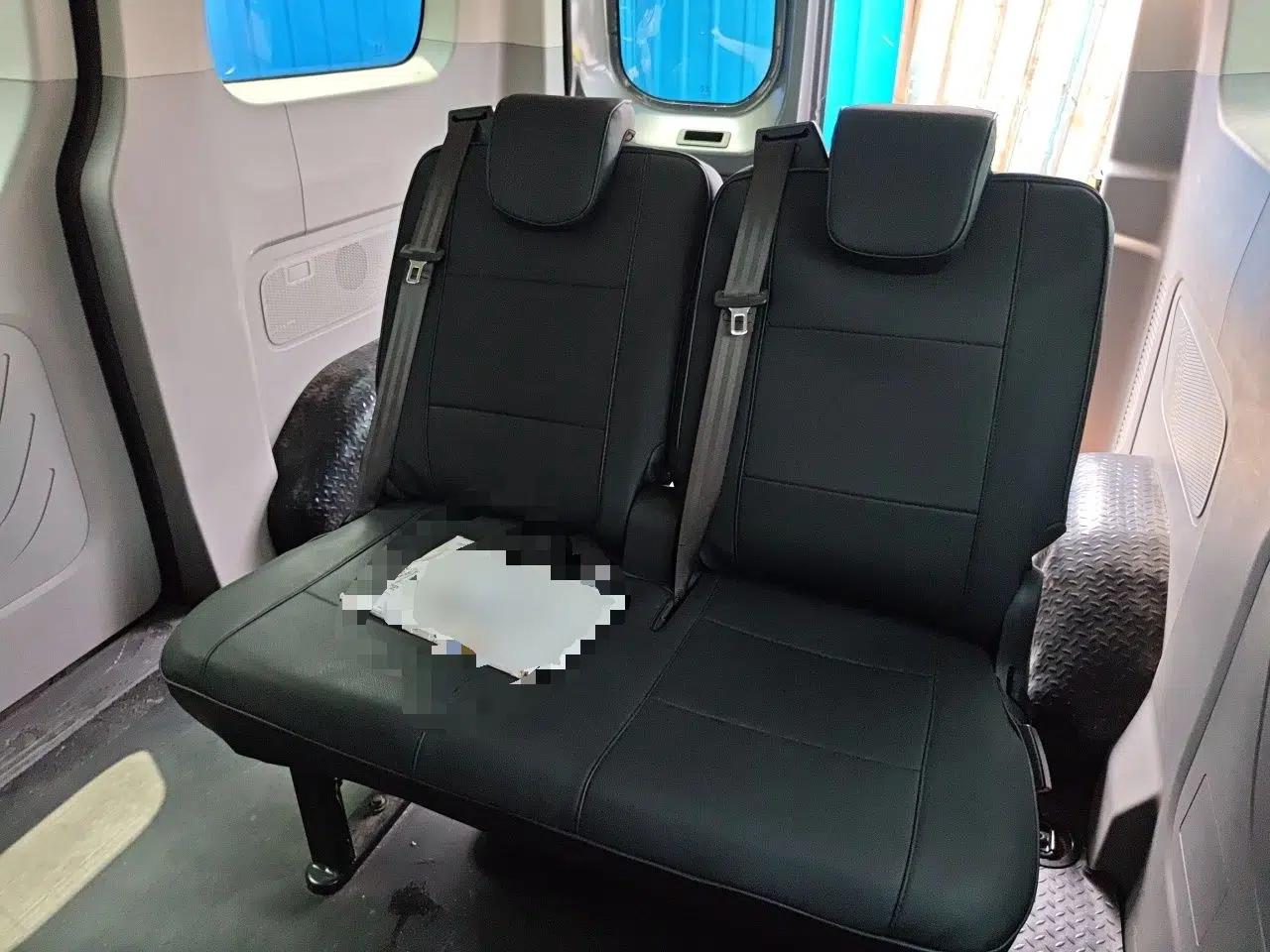 Iveco Fidato 2023 C30 Passenger Van 2.0T 93kW Manual Transmission Xingtu Edition Low Roof — миниатюра 17