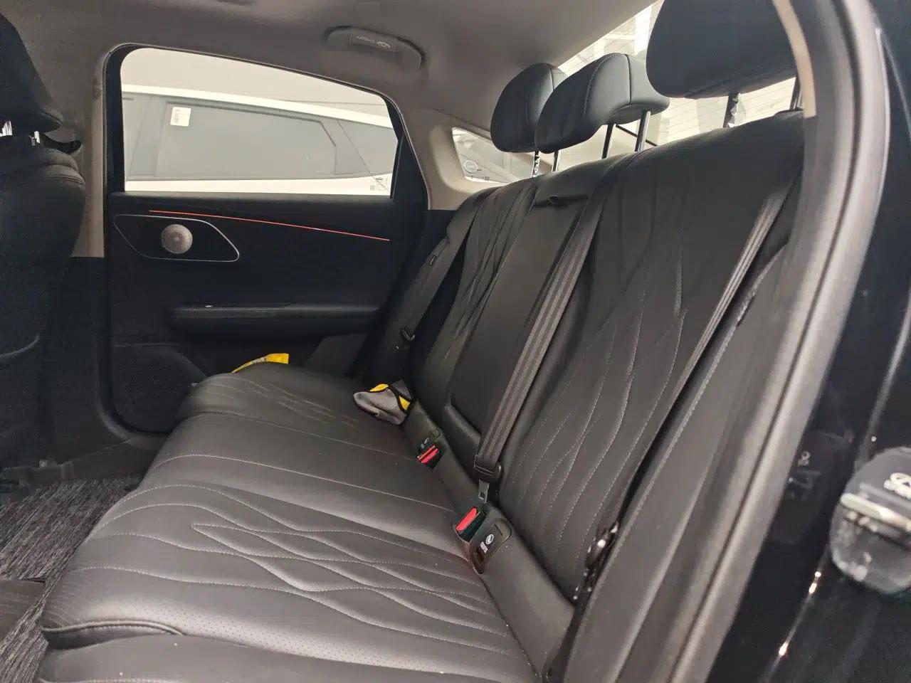 Chery Fengyun A8L 2025 1.5 TGDI 145 km Luxury Version — миниатюра 17