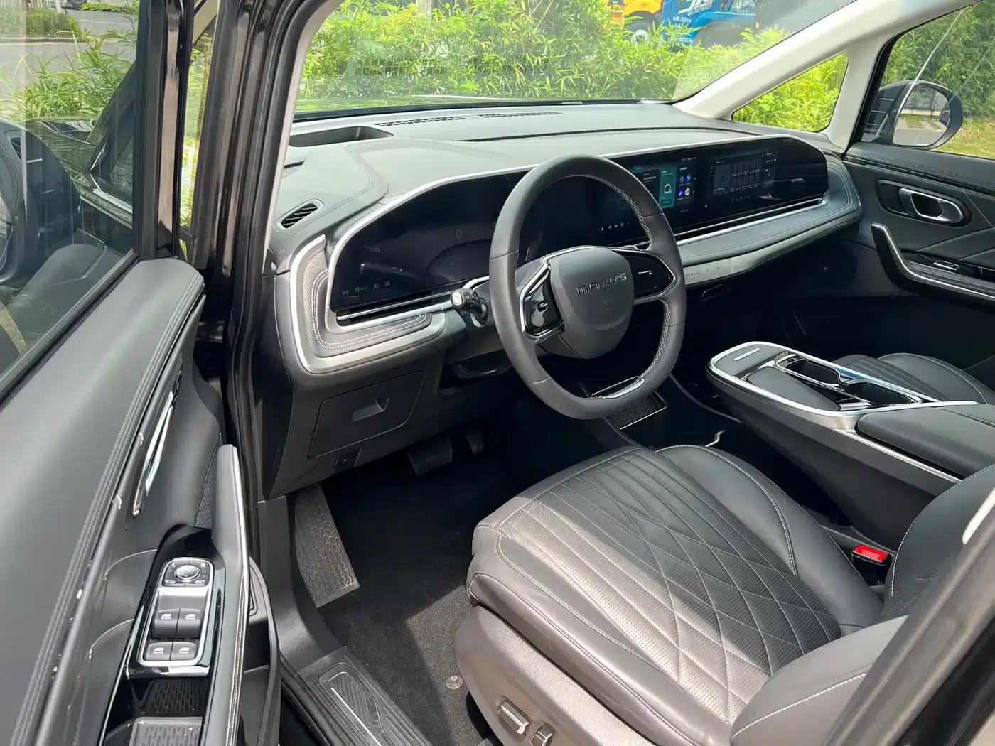 Everyone 9 2022 Long Range Mountain Six-Seater Edition — миниатюра 7