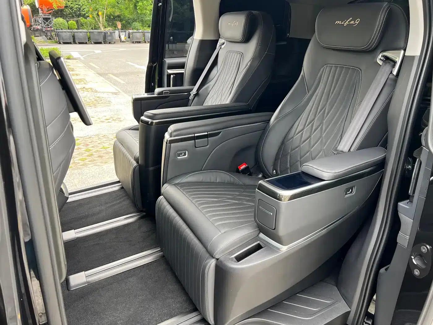 Everyone 9 2022 Long Range Mountain Six-Seater Edition — миниатюра 9