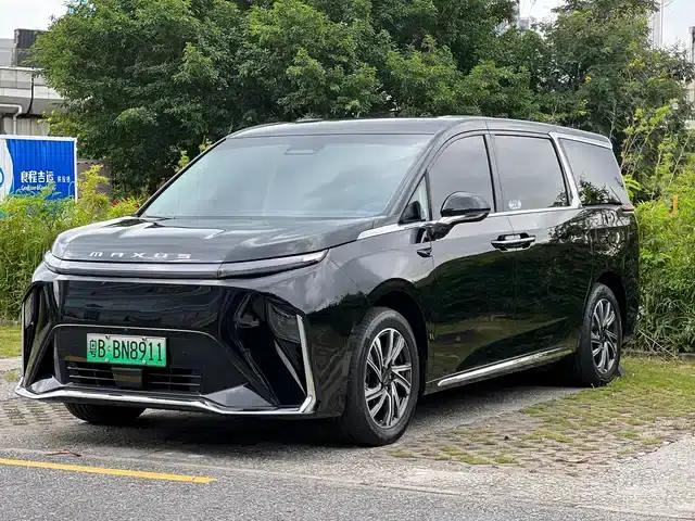 Everyone 9 2022 Long Range Mountain Six-Seater Edition