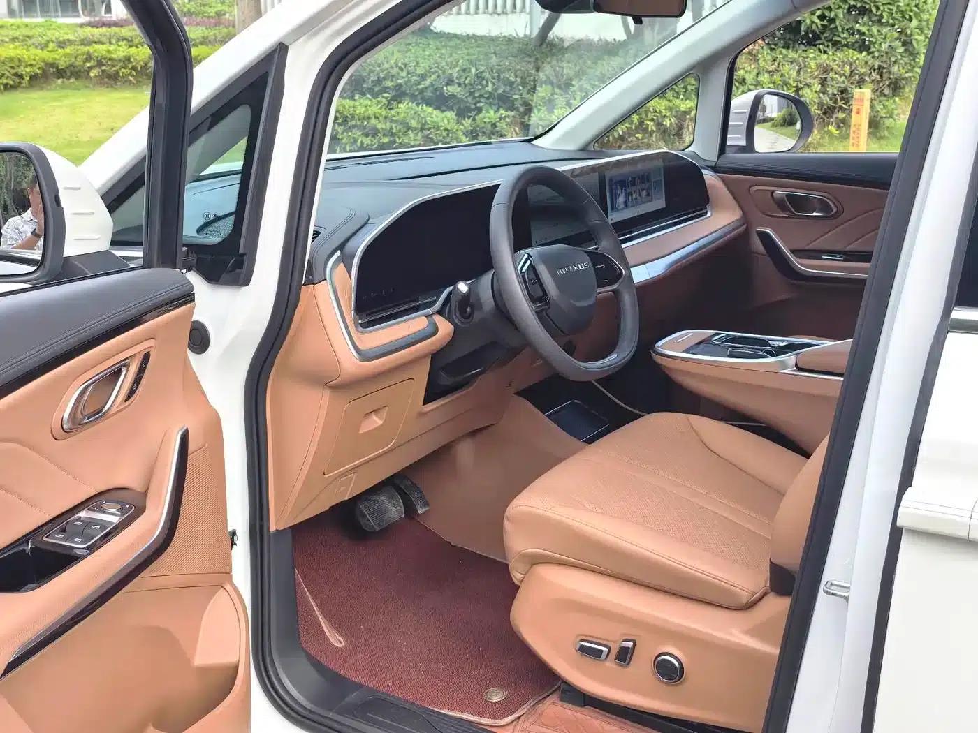 Everyone 9 2025 Super Hybrid Long Range Grassland Edition 7-Seater — миниатюра 4