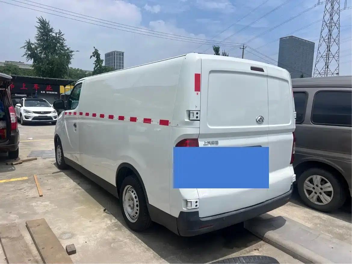 Maxus EV30 2023: Pure Electric Intelligent Logistics Expert - Long Wheelbase Guoxuan — миниатюра 4