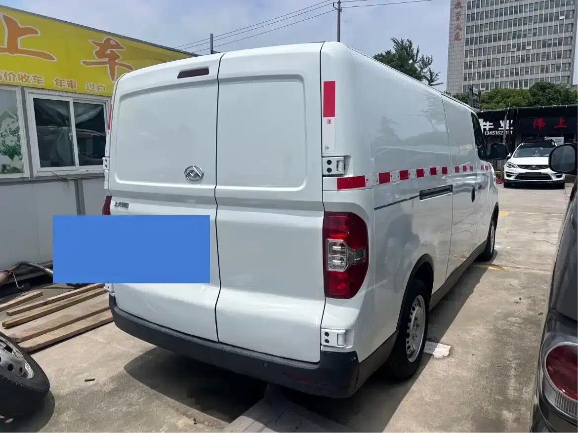 Maxus EV30 2023: Pure Electric Intelligent Logistics Expert - Long Wheelbase Guoxuan — миниатюра 5