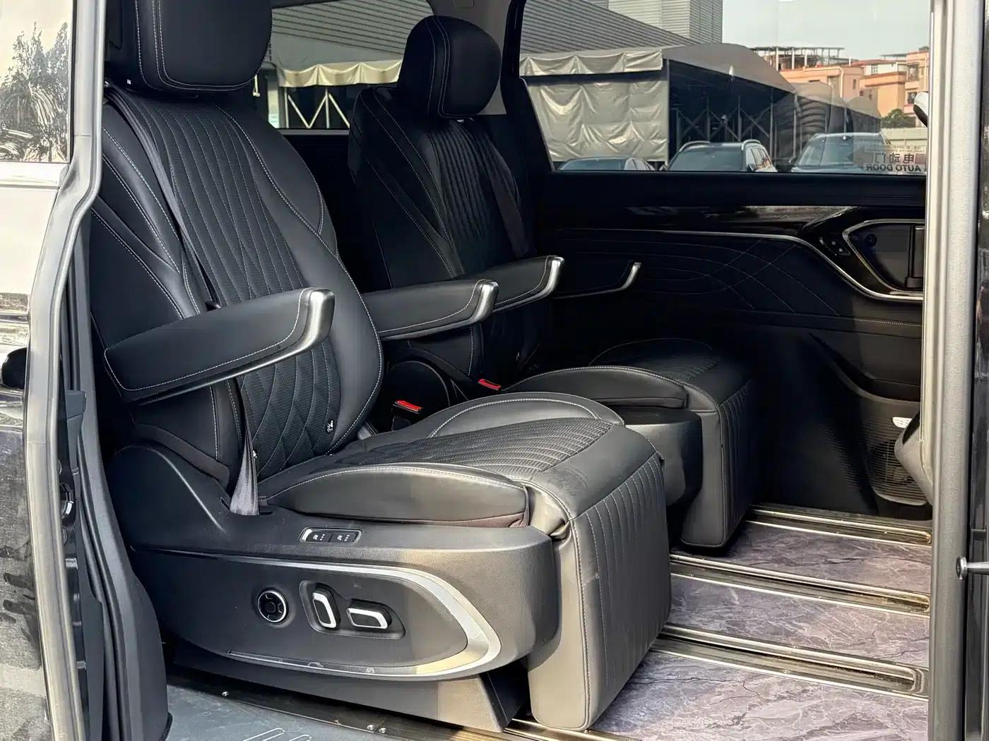 Maxus G90 2023 2.0T Galaxy 7-seater Edition — миниатюра 15