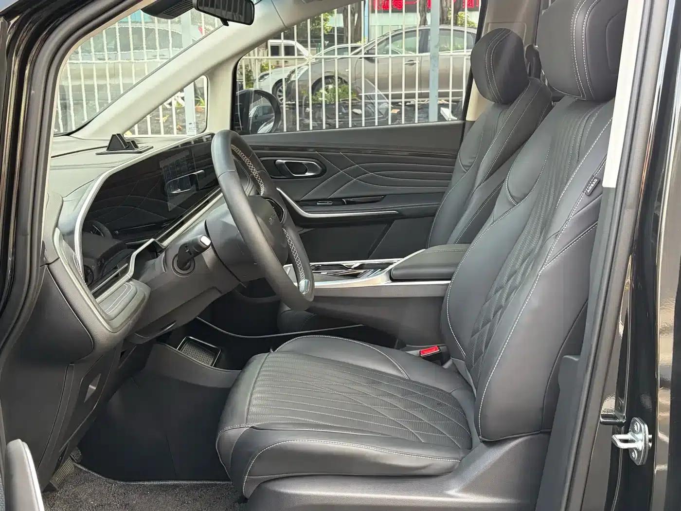 Maxus G90 2023 2.0T Galaxy 7-seater Edition — миниатюра 9