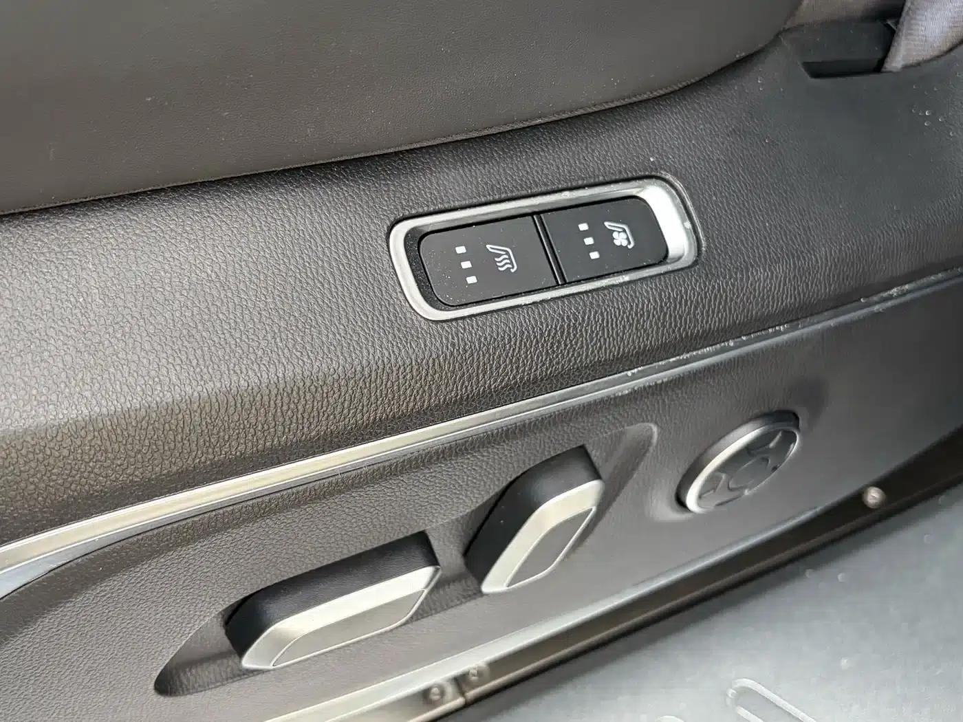 Maxus G90 2023 2.0T Galaxy 7-seater Edition — миниатюра 10